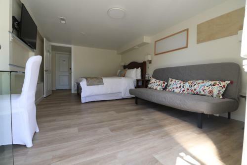 Victoria Gorge Waterway Vacation Home