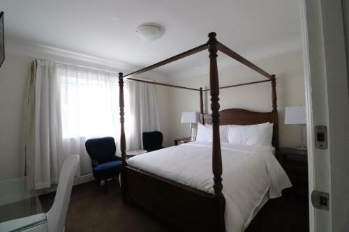 Victoria Gorge Waterway Vacation Home