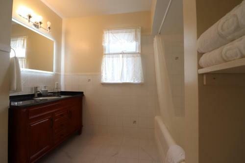 Victoria Gorge Waterway Vacation Home