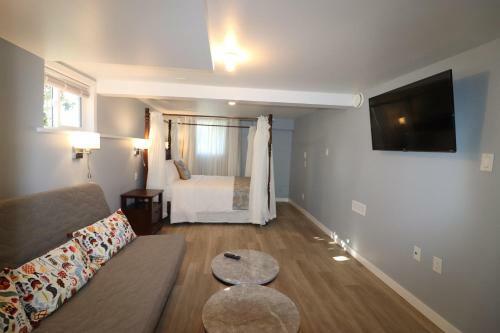 Victoria Gorge Waterway Vacation Home