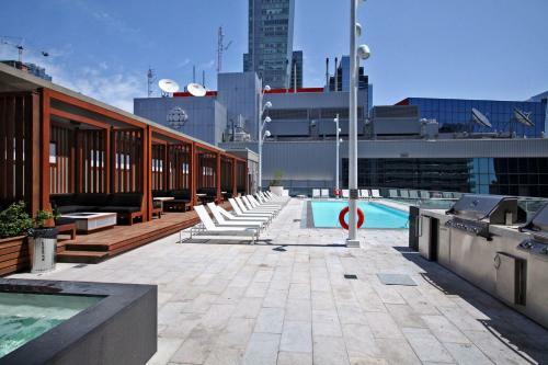 Apartamento Historic Unobstructed Views In Downtown Core