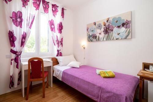 Hostal Marica Guesthouse
