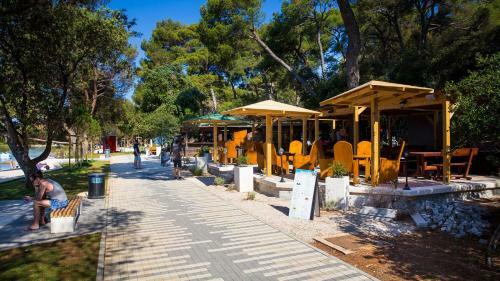 Apartmen Relax 200 M T Beach