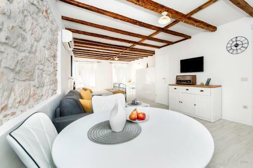 Apartment De Amicis