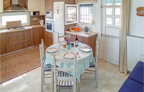 Amazing Home In Keratea With Wifi And 2 Bedrooms