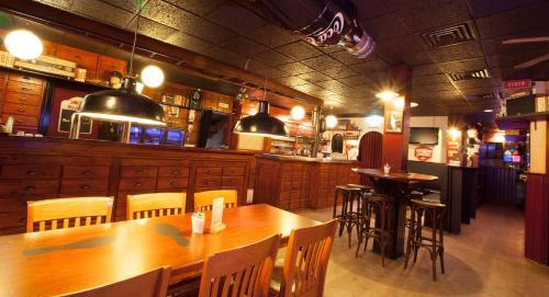 Hotel Caf� Restaurant De Ploeg