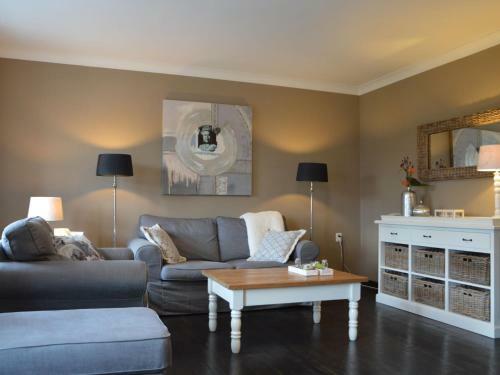 Cozy Charming Apartment In Roosteren By The Lake