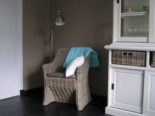 Cozy Charming Apartment In Roosteren By The Lake