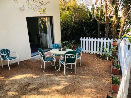 Apartamento Cozy One Bedroom Garden Cottage