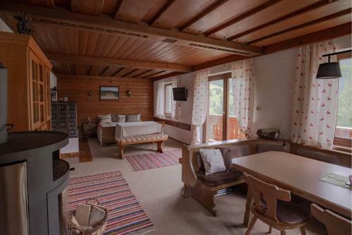 Ferienhaus Almh�tte Gut M�hlreit