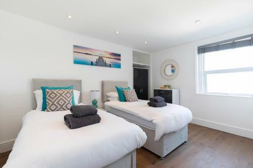 Top Floor One Bedroom Apartment