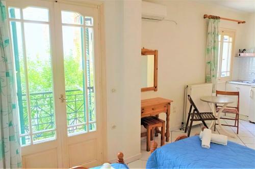Marias' Quiet Apartment, Walk To Lefkada Town