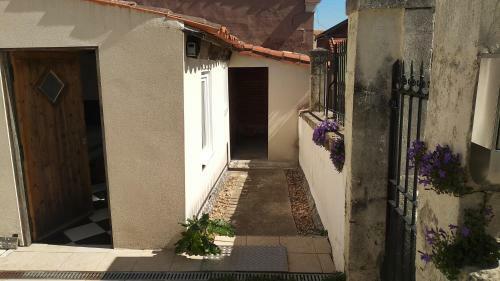 Maison Bord De Mer Vieux Chapus + D�pendance