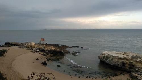 Maison Bord De Mer Vieux Chapus + D�pendance