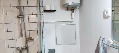 Maison Bord De Mer Vieux Chapus + D�pendance