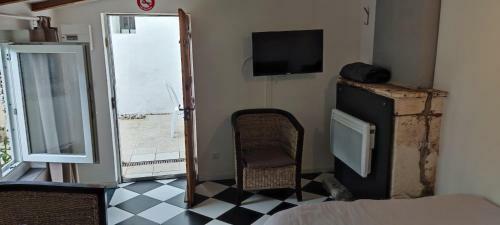 Maison Bord De Mer Vieux Chapus + D�pendance