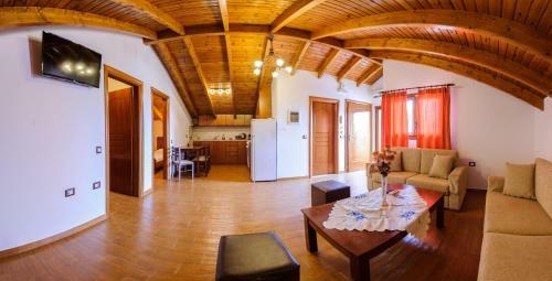 Status Luxury Apartments And Penthouse