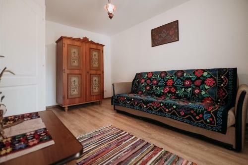 Hostal Casa De Sub Munte