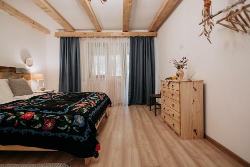 Hostal Casa De Sub Munte