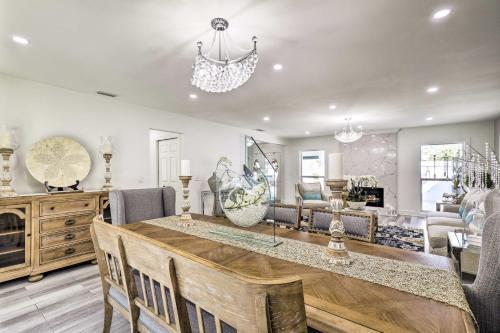 Pet-friendly Tampa Oasis About 15 Mi From Downtown!