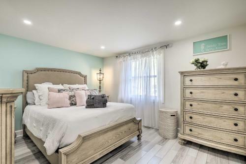 Pet-friendly Tampa Oasis About 15 Mi From Downtown!