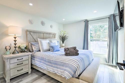 Pet-friendly Tampa Oasis About 15 Mi From Downtown!