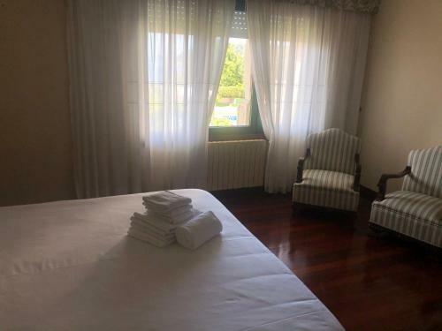 Playa Sin�s Beach. A Pie De Playa. Raxo-sanxenxo.