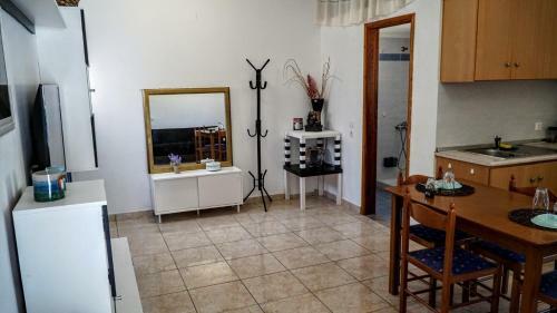 Pedi Sea View Double Apartment Anoi