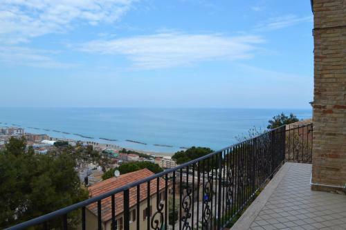 Apartamento Appartamento Belvedere.....il Tuo Balcone Sul Mare
