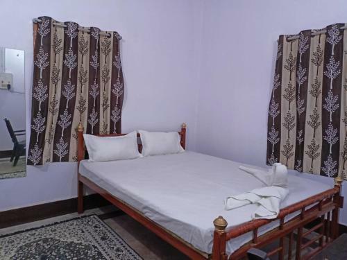Hostal The Ranchi Suites