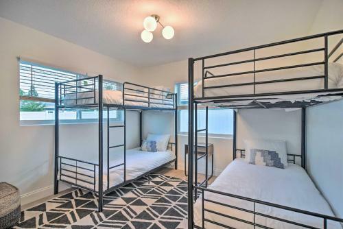 Sleek Redington Beach Retreat With Lanai, Grill