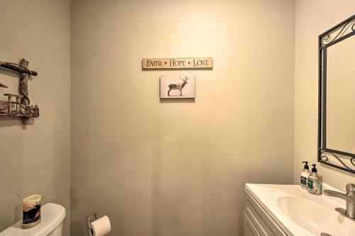 Coosawattee River Resort Home Mins From Blue Ridge