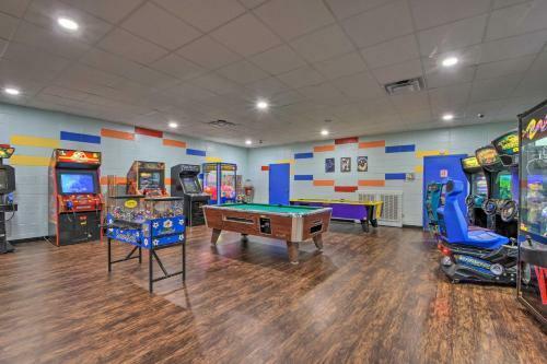 Coosawattee River Resort Home Mins From Blue Ridge