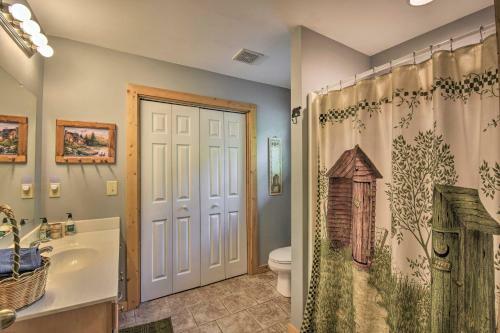 Coosawattee River Resort Home Mins From Blue Ridge