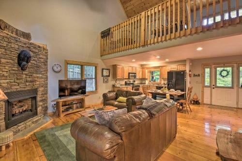 Coosawattee River Resort Home Mins From Blue Ridge