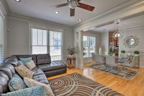 Southern-style Home In East Point With Deck!
