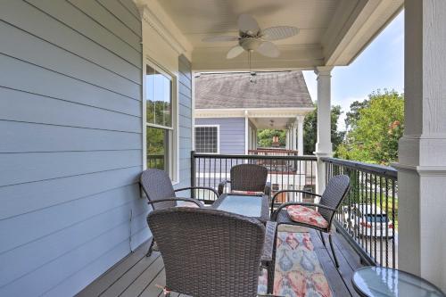 Southern-style Home In East Point With Deck!