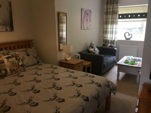 Hostal Strathavon B&B