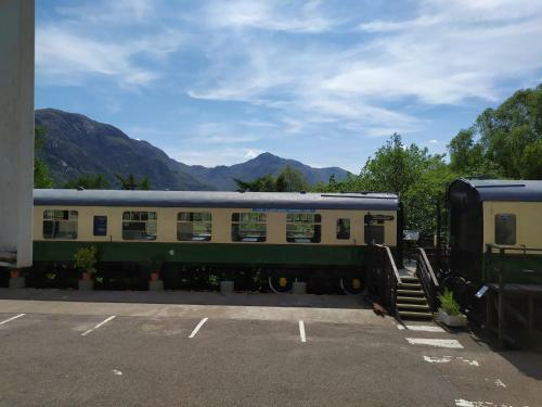 Hostal Strathavon B&B