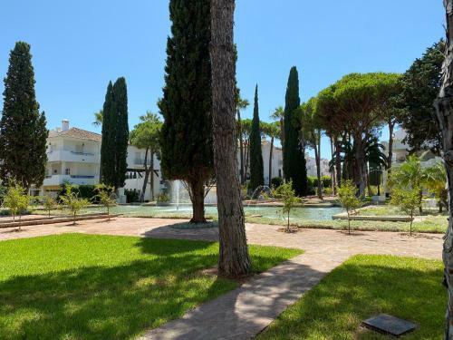 Luxury Apartment Near Puerto Ban�s