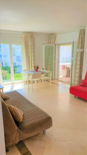Luxury Apartment Near Puerto Ban�s