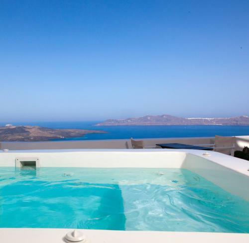 Hotel Fira Romantic Suites