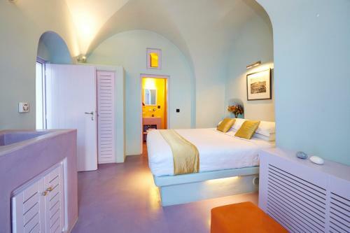 Hotel Fira Romantic Suites