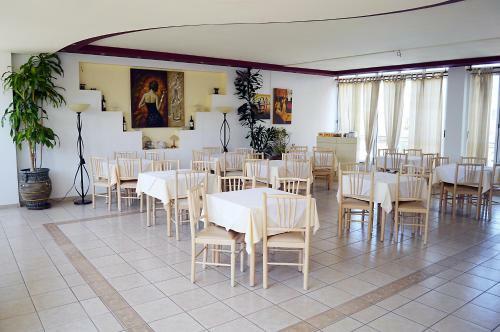 Alexandros Hotel