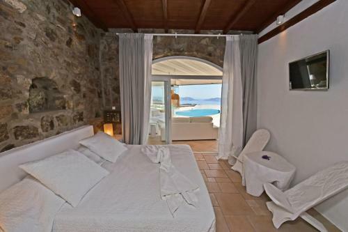 Villa Cliff Top 270