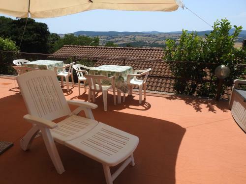 Big Apartment In Southern Tuscany With View And Pool