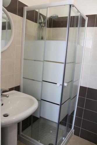 Hostal Crifea Rooms