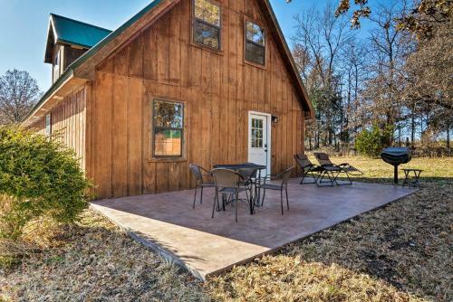 Luxury Cabin With Pond, Working Ranch Near Nevada, Mo