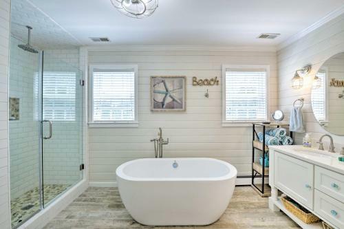 Coastal Cape May Getaway - Steps To Beach!