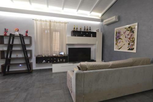 Holiday Home Solarino - Isi02101h-f